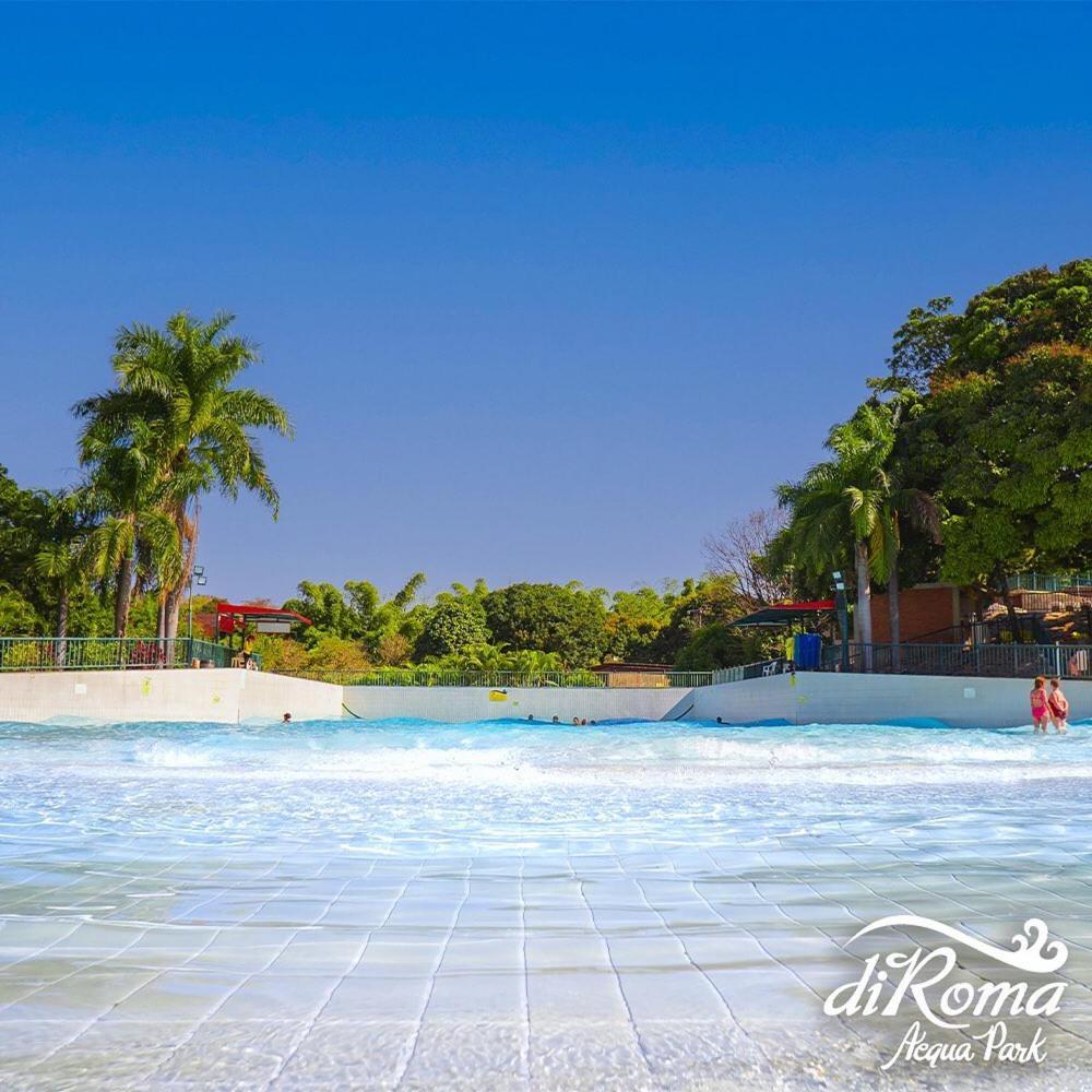 Piazza Diroma Acesso Diroma Acqua Park Gratuito Star Temporada Lejlighedshotel Caldas Novas Eksteriør billede