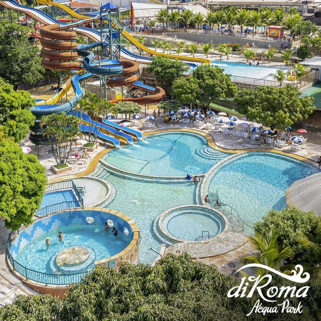 Piazza Diroma Acesso Diroma Acqua Park Gratuito Star Temporada Lejlighedshotel Caldas Novas Eksteriør billede